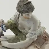 Die Kaffeetrinkerin (Detail), Ludwigsburg, Johann Christian Wilhelm Beyer, Porzellan