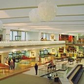 Ausstellungsraum des Musikinstrumenten-Museums