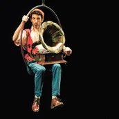 Tshemodan – Ein Klezmer-Zirkus von Tsirk Dobranotch