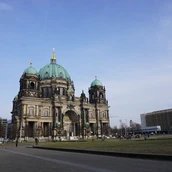 Treffpunkt: Berliner Dom/Hauptportal Am Lustgarten
