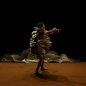 My body, my archive. Tanzperformance mit Faustin Linyekula und Heru Shabaka-Ra