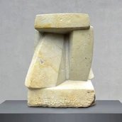 Heidemarie Kasanowski »Bündel«, 2013, Sandstein, Höhe 34 cm