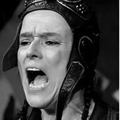 "Machen Sie das mal den ganzen Tag" (Tucholsky)