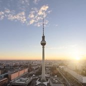 Berliner Skyline bei Sonnenuntergang