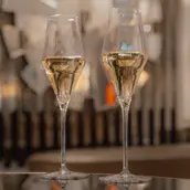 2 Champagnergläser