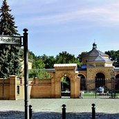 Platz vor dem Jüdischen Friedhof Weißensee