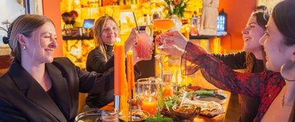 Amrit Restaurant – Weihnachtliches Anstoßen mit Cocktails