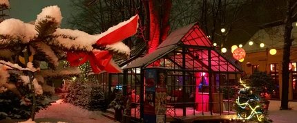 Glaspalast der Schankhalle Pfefferberg im Winter