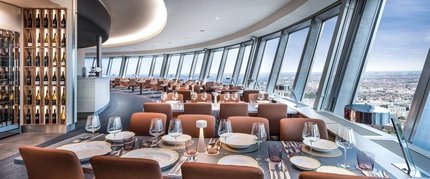 Restaurant Sphere von Tim Raue im Berliner Fernsehturm
