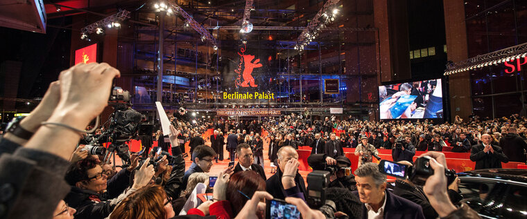 Berlinale: Roter Teppich vor dem Berlinale Palast in Berlin