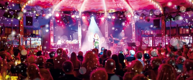 Bar jeder Vernunft Berlin in a marquee