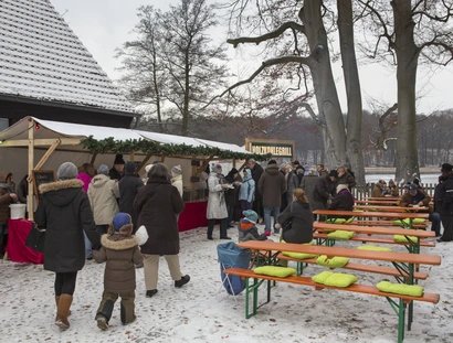 Märchenhafter Weihnachtsmarkt am Jagdschloss Grunewald