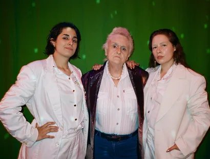 e_1f12140db631641bd985f7c81609d496_img-hopop