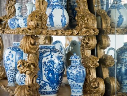 In der Porzellankammer im Schlossmuseum Oranienburg