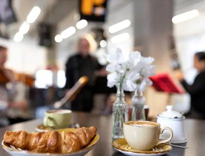 Berliner Philharmoniker beim Frühstück