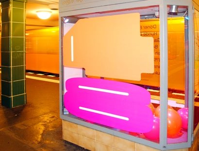 KMS-Vitrine, 48h Neukölln 2024