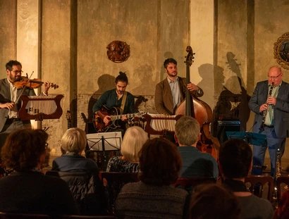 e_3ddd75fa4f29b44bd3df9ab020dca2dc_img-hopop