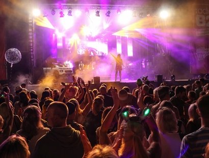 Showbühne des Radio B2 Schlagerhammer