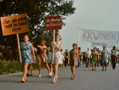 Sternmarsch gegen das Bleichemiewerk Marckolsheim und das Kernkraftwerk Wyhl, 1974 © Bernd Nössler