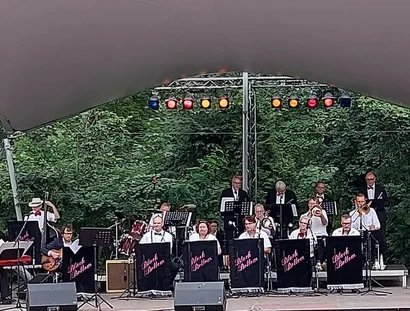 Big Band Black Bottom