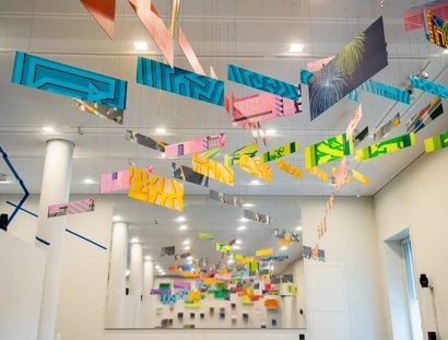 Raum „Verflechtung“ in der Berlin Ausstellung BERLIN GLOBAL