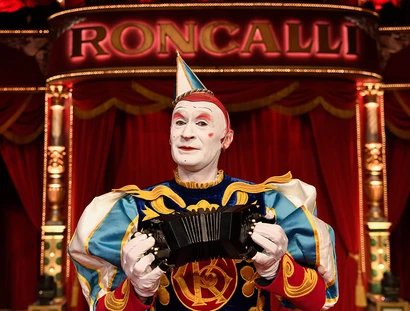 Circus Theater Roncalli - Weissclown Gensi 2018