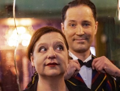 DAS GLÜCK RENNT HINTERHER