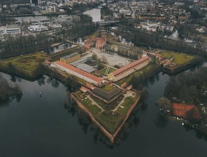 e_925cff21280aee6b341ed9c4adc9e70d_img-hopop