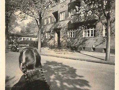 Bine studiert die Polizei - Fotoausstellung im Industriesalon Schöneweide