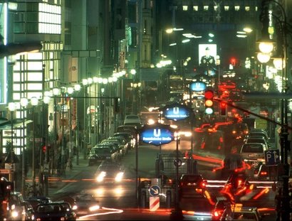 Friedrichstraße am Abend