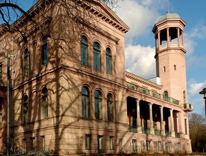 Schloss Biesdorf - Blick auf den sanierten Turm