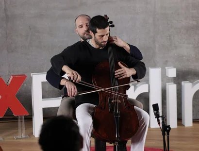 The Interacting Cellos: Simon Hoffmann und Moritz Ebert