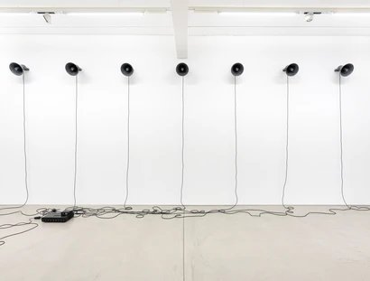Martin Groß, The Sky Above The Port, 2022, 7–Kanal Audio Installation, 12:20 Minuten © Martin Groß