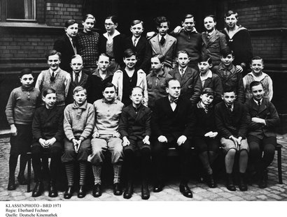Ein Klassenfoto des Lessing-Gymnasiums aus dem Jahr 1933. Die Klasse besteht nur aus Jungen.