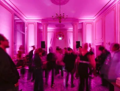 Ausstellung mal anders: Ein langer Museums-Abend mit Live-DJ und Drinks!