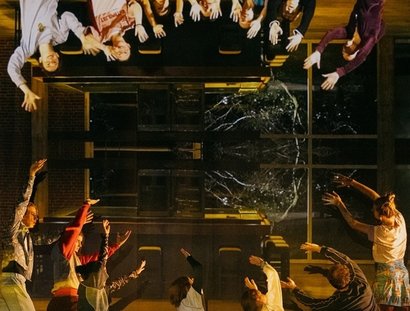 "Run Time Anomaly" von Simon Steen-Andersen mit der Jugendtanzcompany Sasha Waltz & Guests