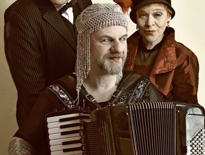 Henry Nandzik, Dirk Rave und Chanson-Nette