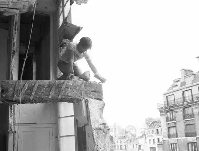 Gordon Matta-Clark, Conical Intersect, Detail, 1975