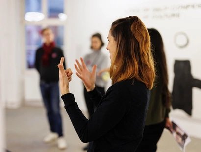 KW Institute for Contemporary Art, DGS–Führung 2022; Foto: Frank Sperling.