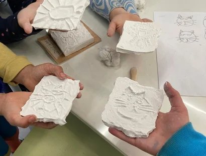 Ergebnisse aus dem Skulpturenworkshop "Adler, Löwe, Krone"