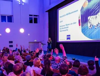 Science Slam im Einstein-Saal