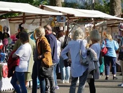 Kunst in allen Formen und Farben 