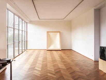 Ausstellungsansicht, What's going on?, Mies van der Rohe Haus
