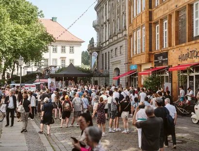 Die Bunte Bande Berlin vorm Museumslabor im Nikolaiviertel 