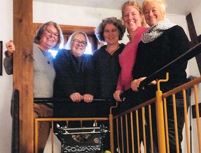 »Schreibkraut« macht euch den Hof. Lesung mit Katrin Girgensohn, Grethe Herzog, Ramona Jakob, Dorothee Rabe & Kerstin Zabel-Strzyz