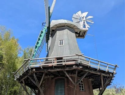 Die Holländermühle im Museumspark des Deutschen Technikmuseums