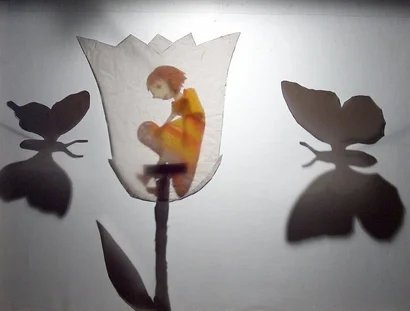 Däumelinchen in der Blüte geboren