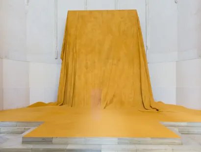 Delcy Morelos, Altar, 2024, Installationsansicht, CAAC Centro Andaluz de Arte Contemporaneo, Sevilla