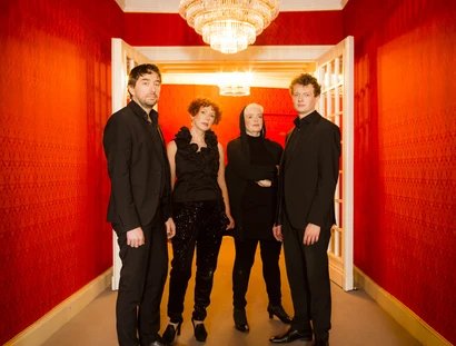 Lora Kostina Trio mit Pascal von Wroblewsky