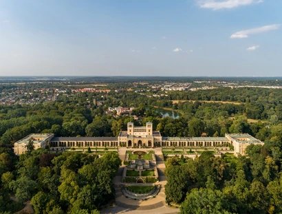 Orangerieschloss im Park Sanssouci